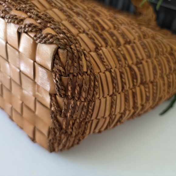 Monsac Original Y2K Era Woven Leather Tote/Braided Handle/Boho Chic/Tan Leather - Picture 12 of 16